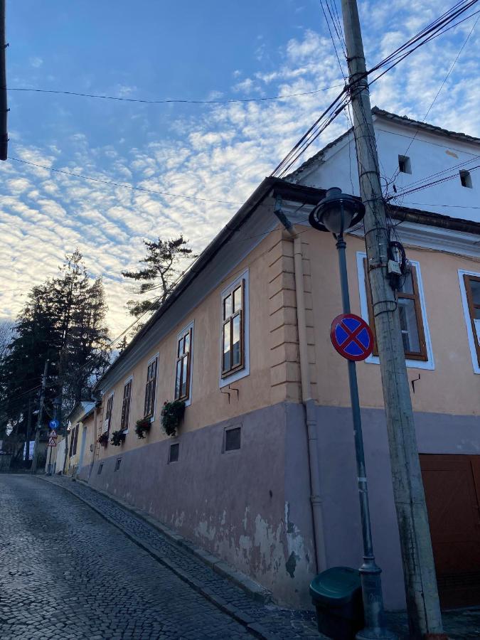 Apartament Istoric Ultracentral - With Parking Sibiu Luaran gambar